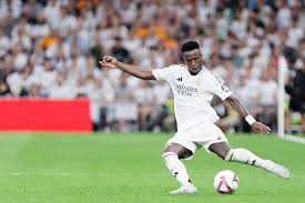 又来了！滕哈格：距离弗格森的成就还很远，但这两年我们都有冠军.